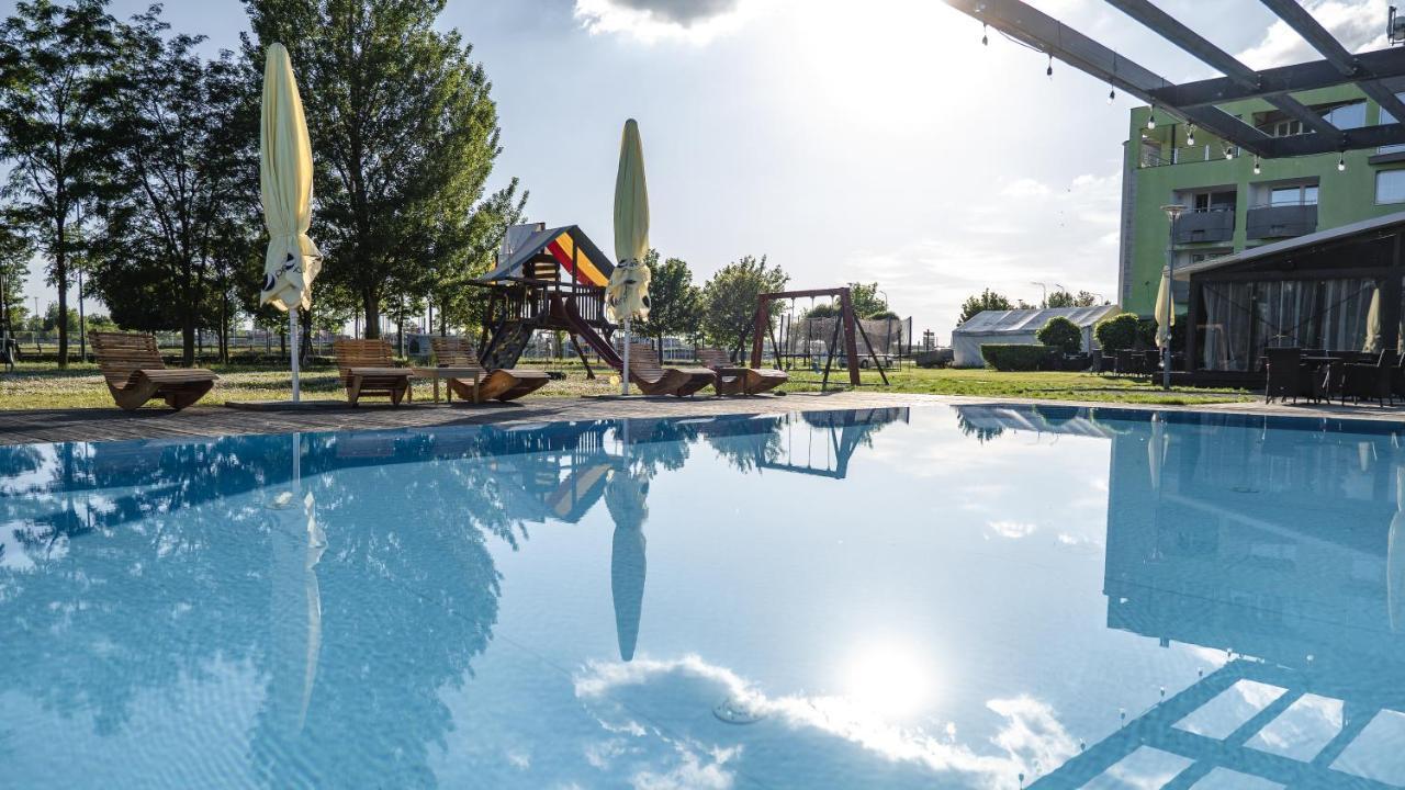 Hotel&Park Divoká Voda Bratislava Esterno foto