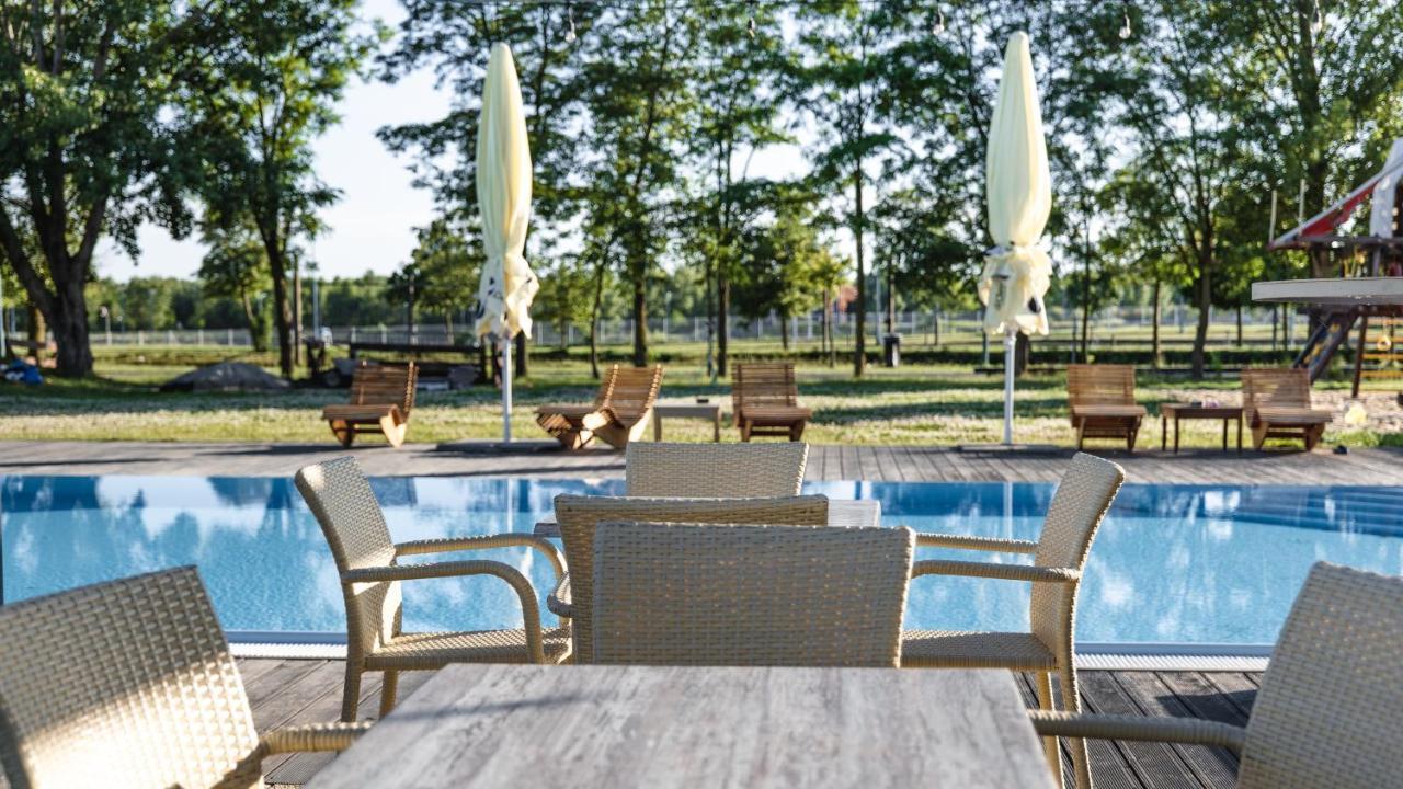 Hotel&Park Divoká Voda Bratislava Esterno foto