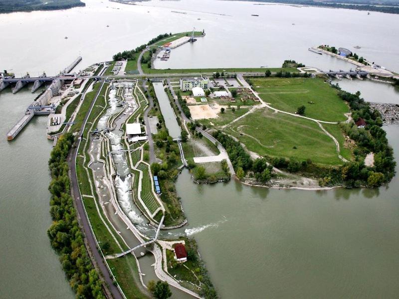 Hotel&Park Divoká Voda Bratislava Esterno foto