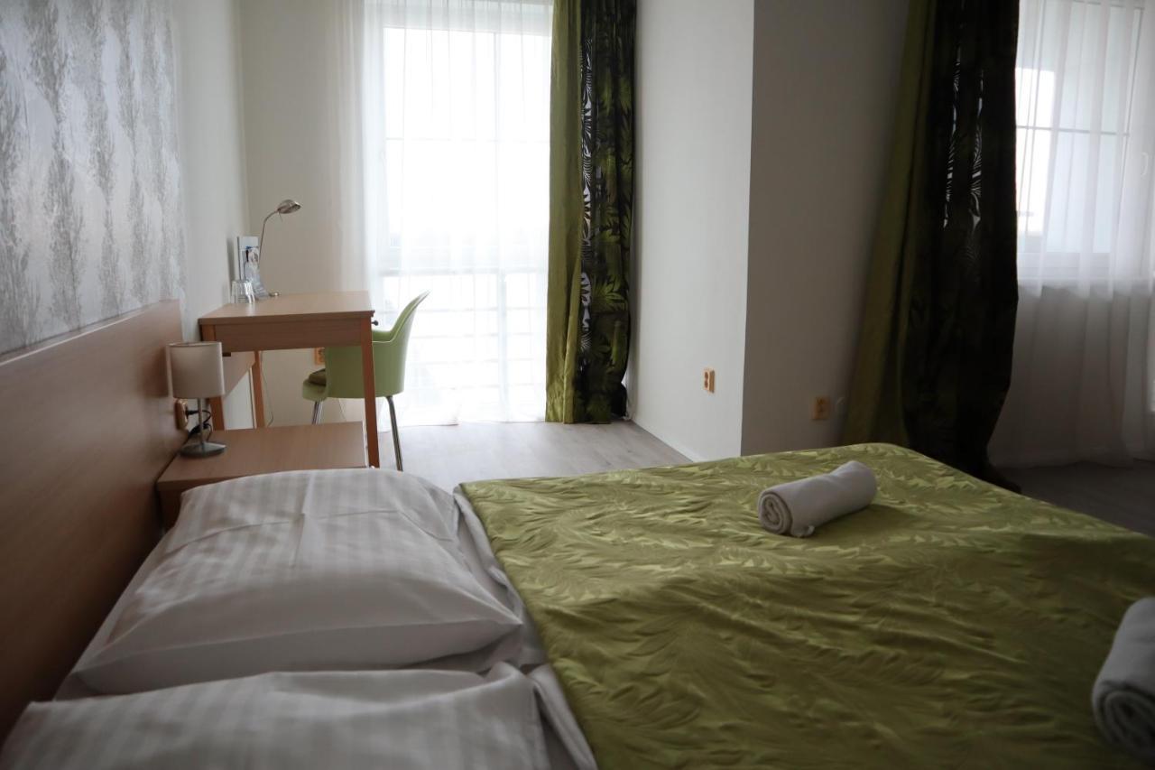 Hotel&Park Divoká Voda Bratislava Esterno foto